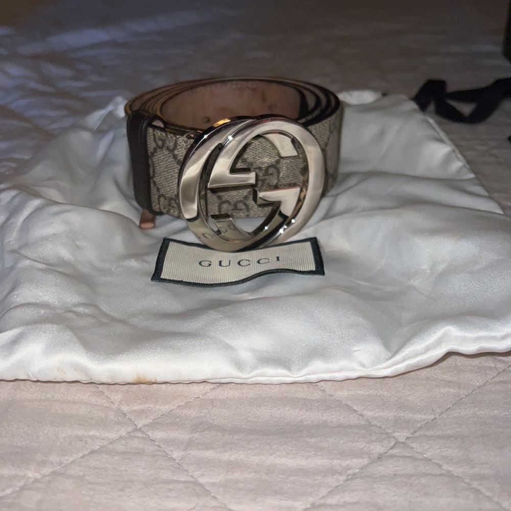 gucci belt, worn hardly